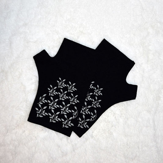 Leaves Design Fingerless Gloves